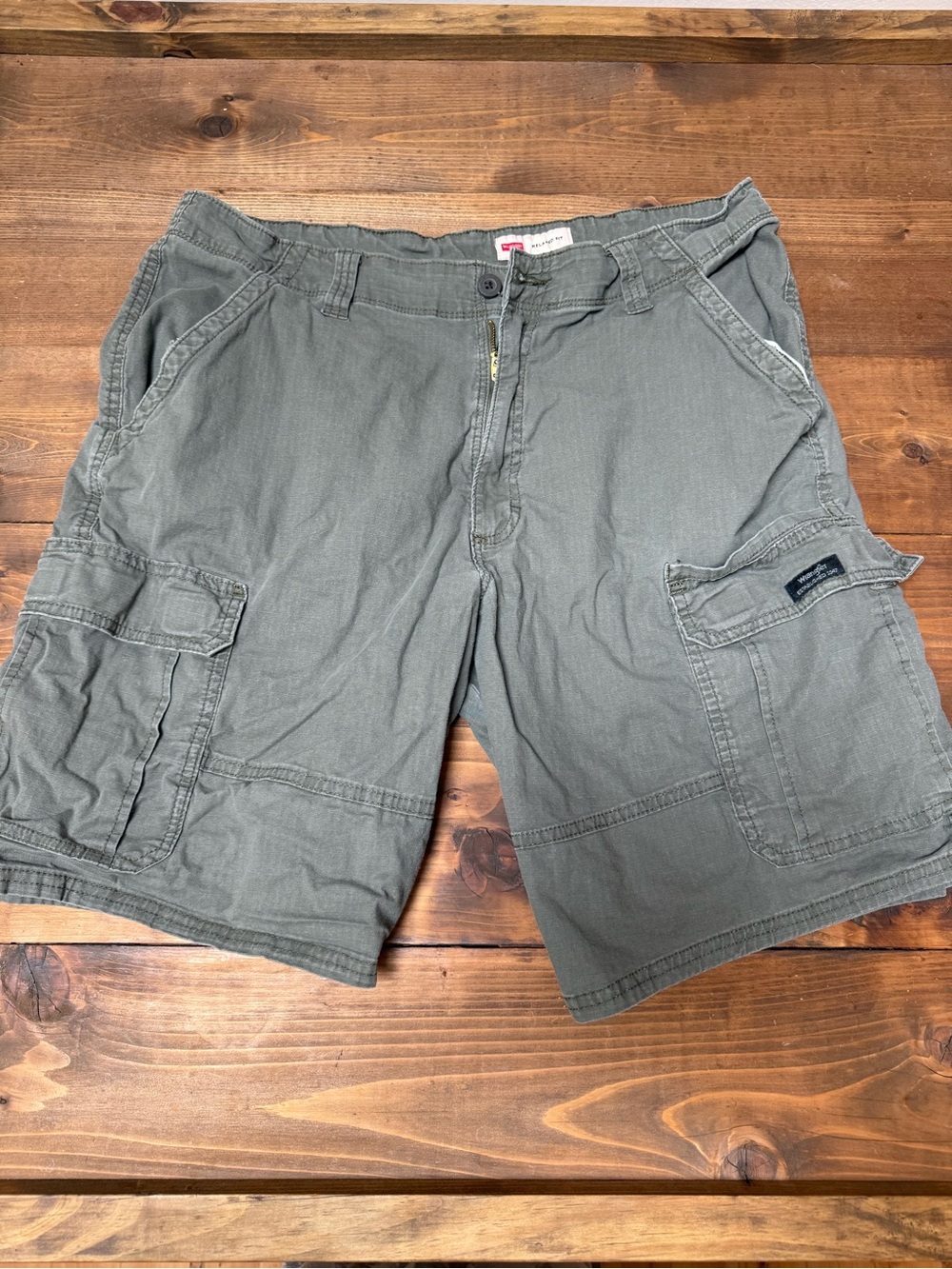 Wrangler Green Cargo Shorts